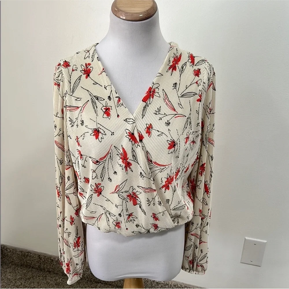 🌷 Bundle of 3 NWT/NWOT ASTR Cropped Blouses - Picture 2 of 14